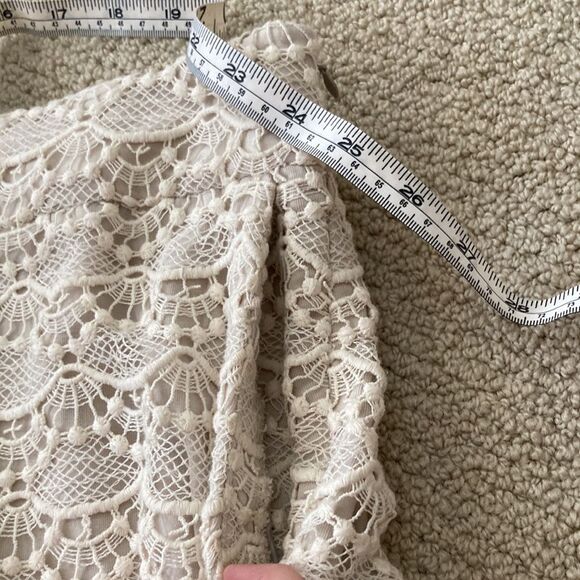 NEW Express High Rise Scalloped Lace Shorts Business Chic Cream 00 0 NWT RARE - Picture 8 of 9